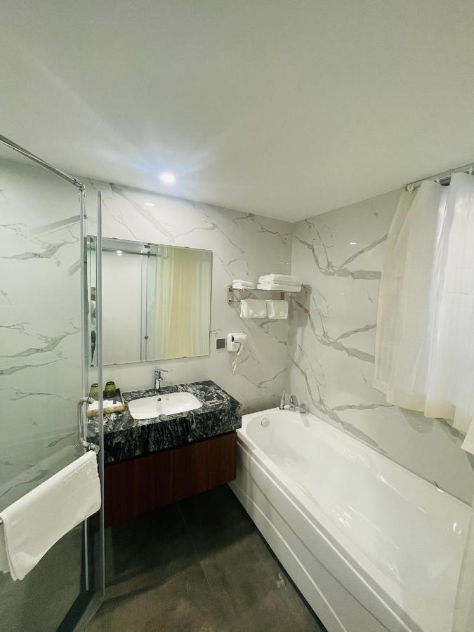 Luxury Phoenix Hotel Bắc Ninh Exteriör bild